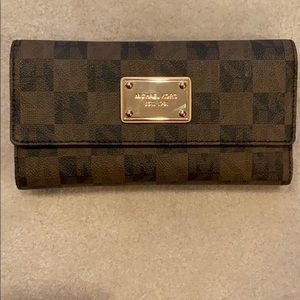 Brown Michael Kors Wallet